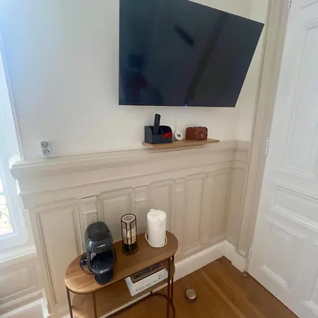 Agathe Apartment *